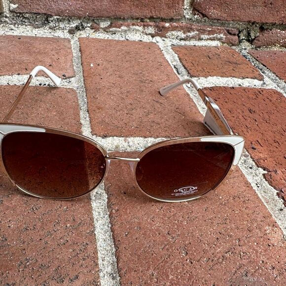 Oscar de la Renta Cat Eye Sunglasses Gold Brown Gradient Mod 3090 717 NEW Oscar de la Renta Cat Eye Sunglasses Gold Brown Gradient Mod  main image 4